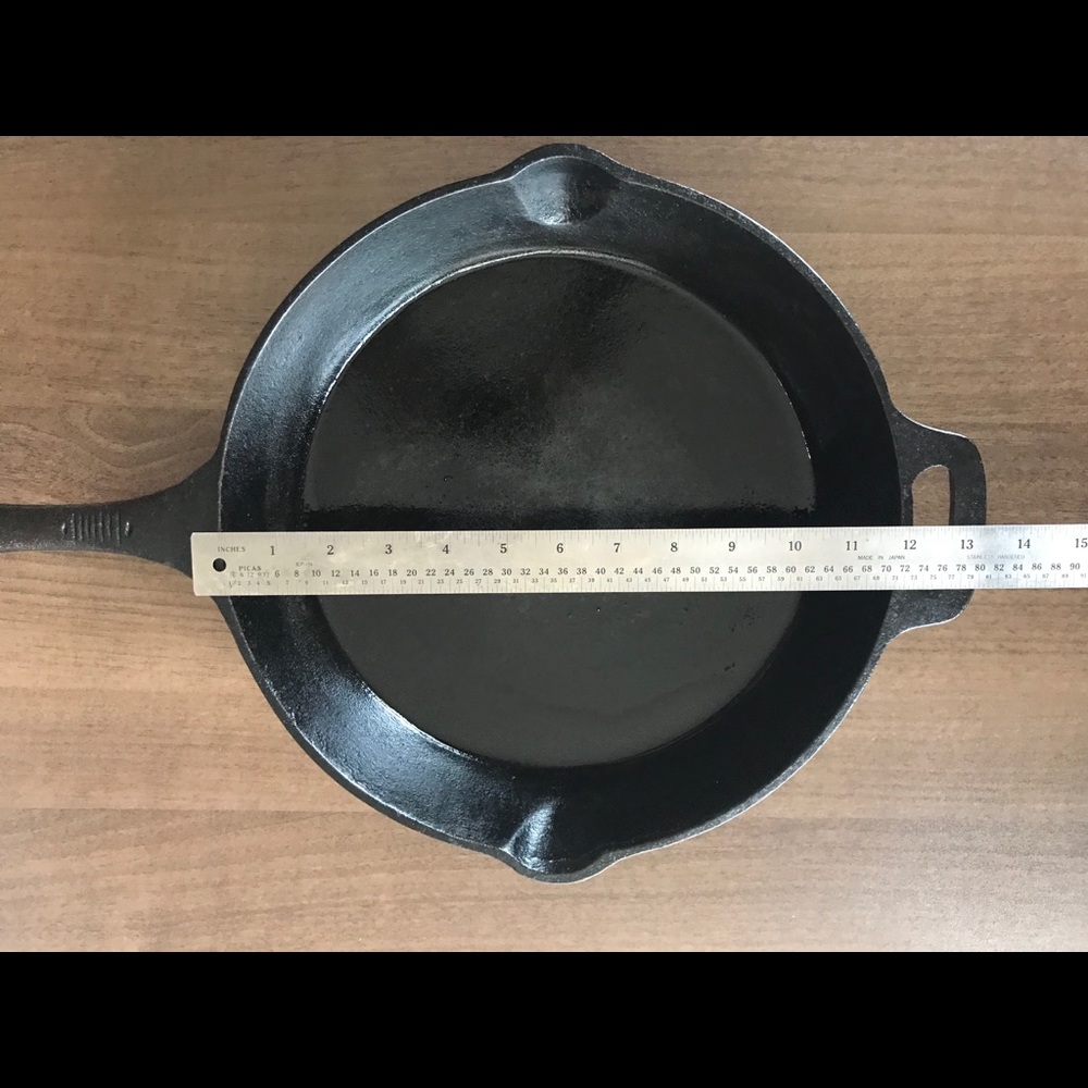 EMERIL emeril lagasse CAST IRON PAN 12”